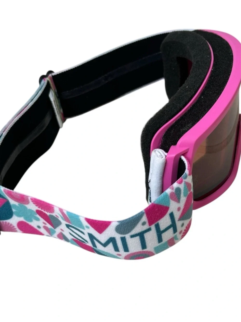 SMITH Hot Pink Ski Goggles with Amber Lens and Patterned Strap
